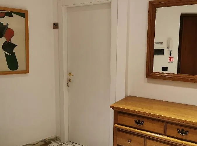 Sciacchithouse בית הארחה 3*