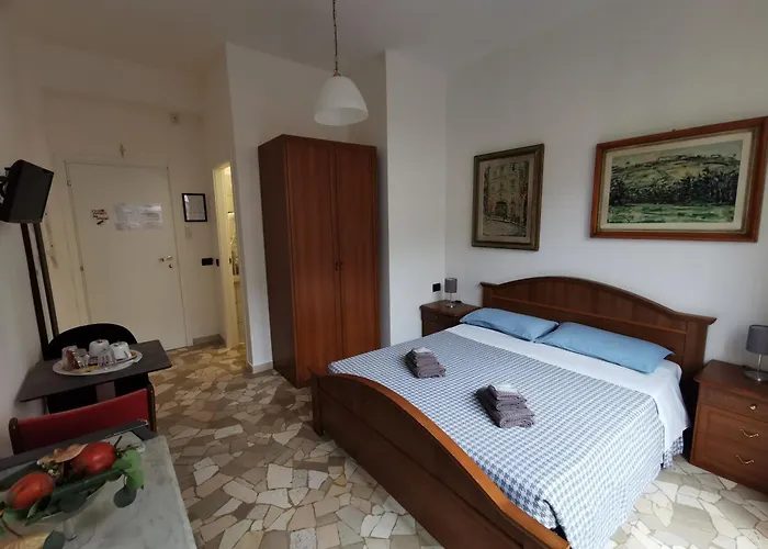 Πανσιόν Sciacchithouse