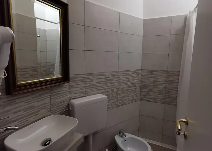 Sciacchithouse 3*