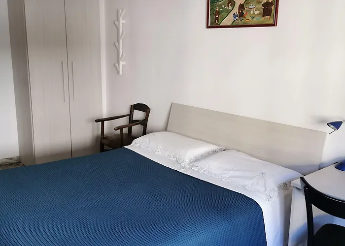 Sciacchithouse בית הארחה 3*