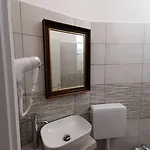 Sciacchithouse