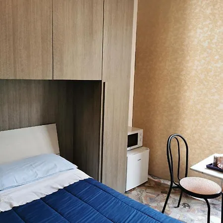 Sciacchithouse Pensjonat 3*