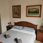 Sciacchithouse Affittacamere 3*