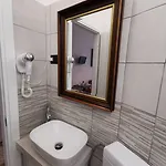 Sciacchithouse 3*