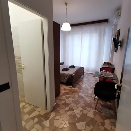 Sciacchithouse
